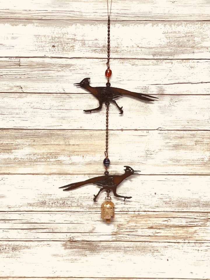 Roadrunner rustieke metalen tuinklok met dubbele bel uit Arizona voor wholesale door Universal Ironworks USA