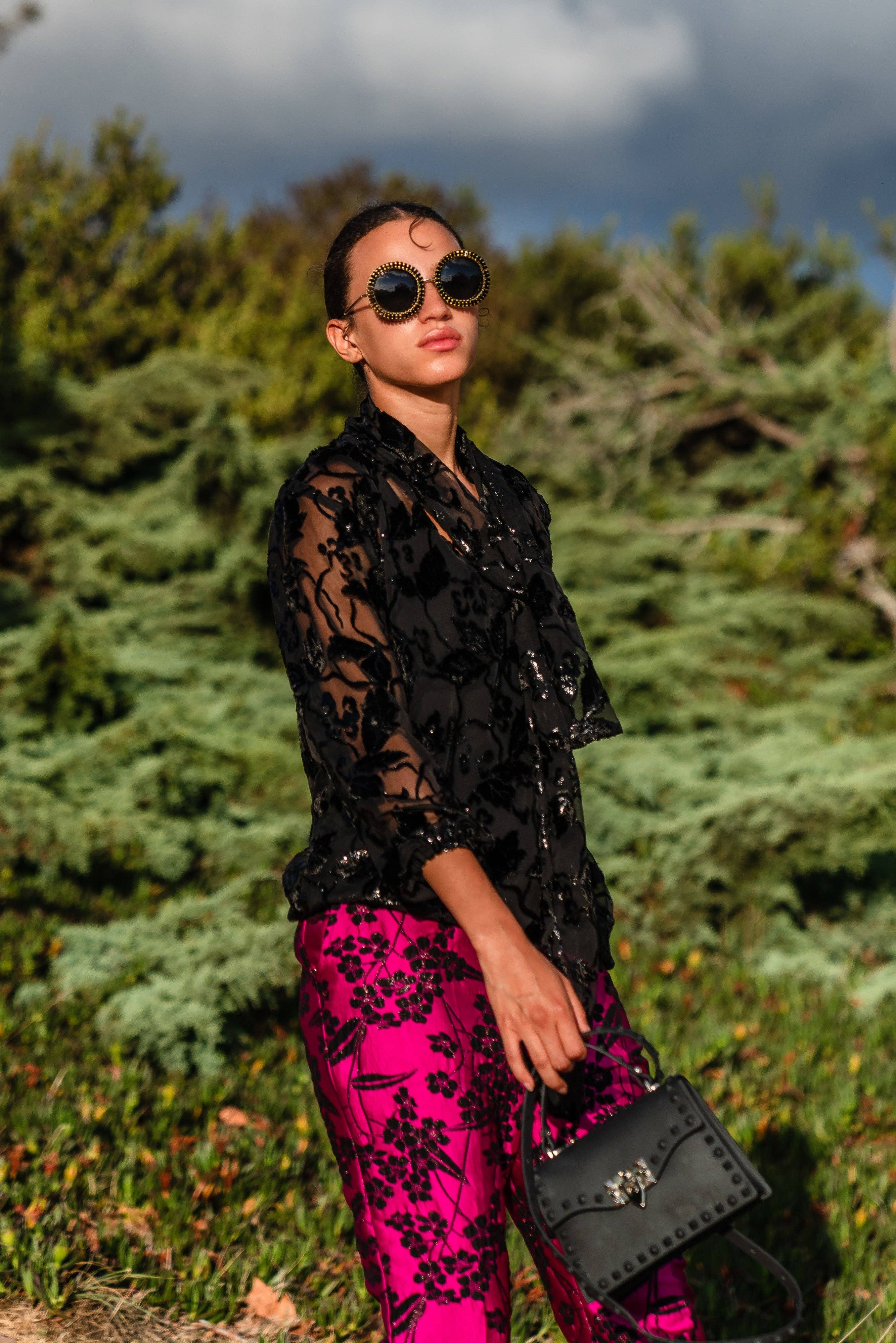 Jennafer Grace – Großhandel Bluse – Damen – Schimmernde Spitzenbluse mit Bindefront5