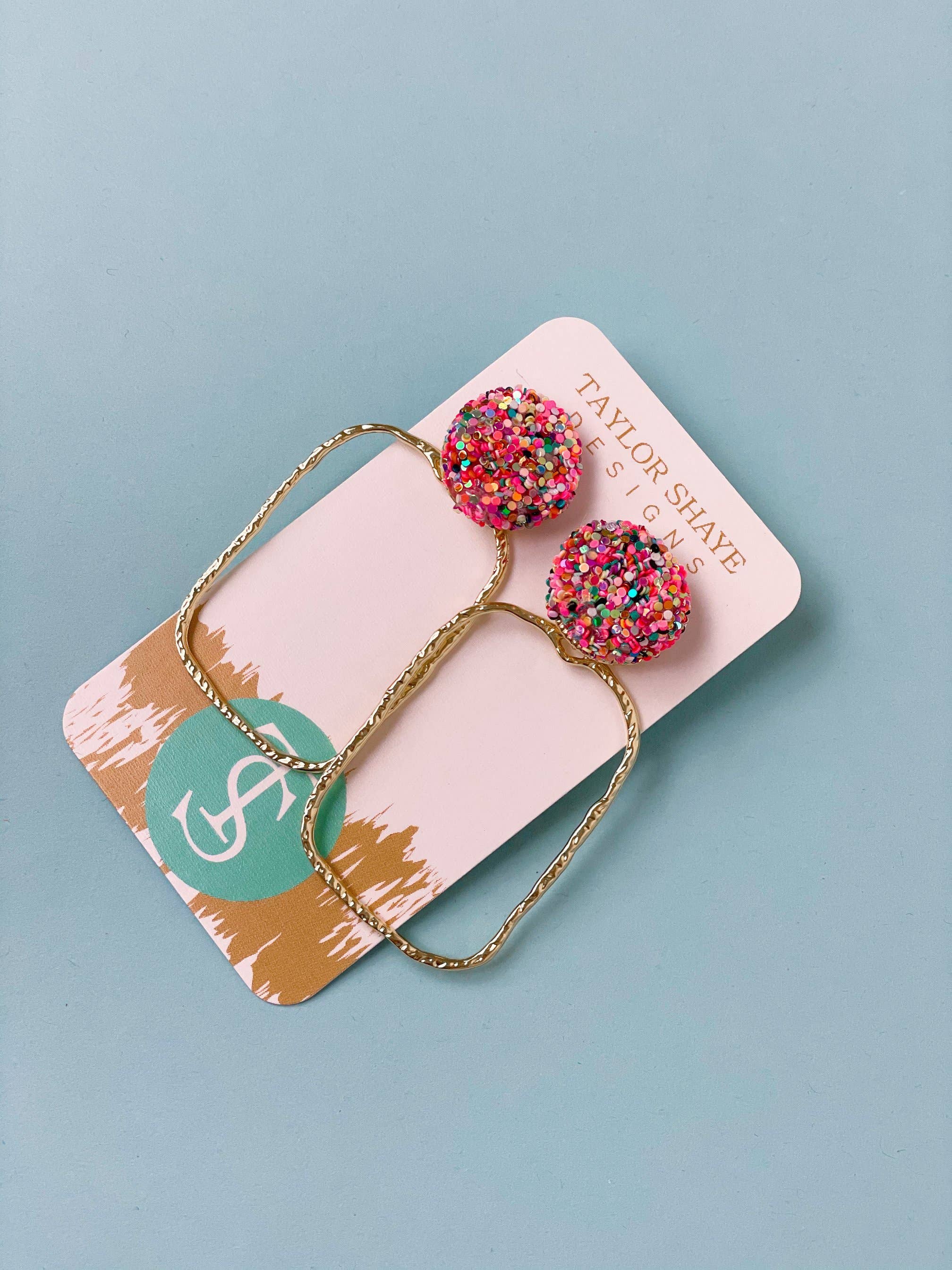 Taylor Shaye Designs - Venta al por mayor Pendientes colgantes - Aros superiores con purpurina4