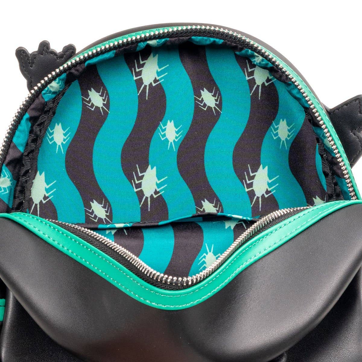 Entertainment Earth - Wholesale Backpack - Kids - Beetlejuice Graveyard GITD Mini-Backpack - EE Exclusive9