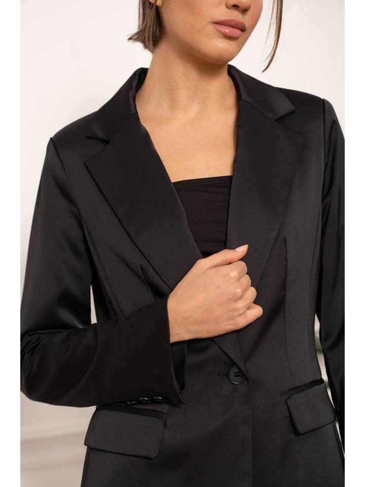 Attentif Paris - Vente Veste de tailleur – femme - Veste cintrée unie en satin4