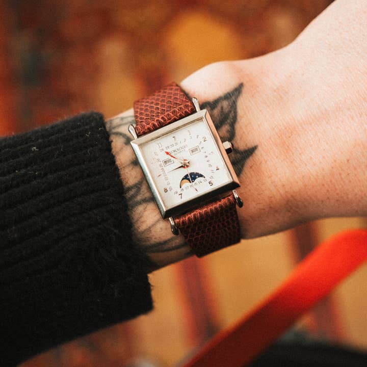 L'orologio al quarzo per la vendita all'ingrosso da parte di Demir