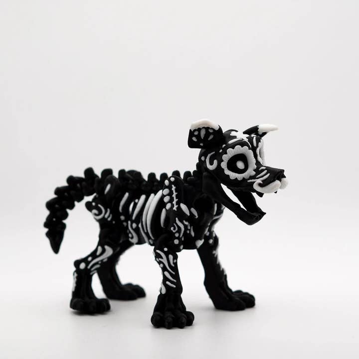 Chien Tête de Mort Articulé pour la vente par Sumptuous Scull Styles LLC