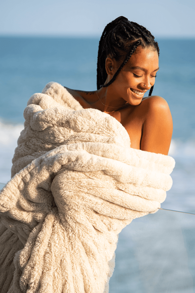 Keikico - Wholesale Throw Blanket - Dune Cloud Throw6