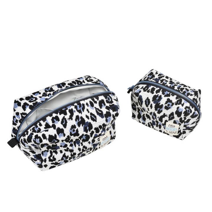 Valla Pochette bleue pour la vente par Bleecker&Love