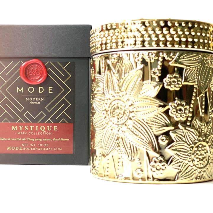 Vela MYSTIQUE de 10 oz. - Recipiente Dorado con Relieve de Loto para venta al por mayor de MODE modern aromas
