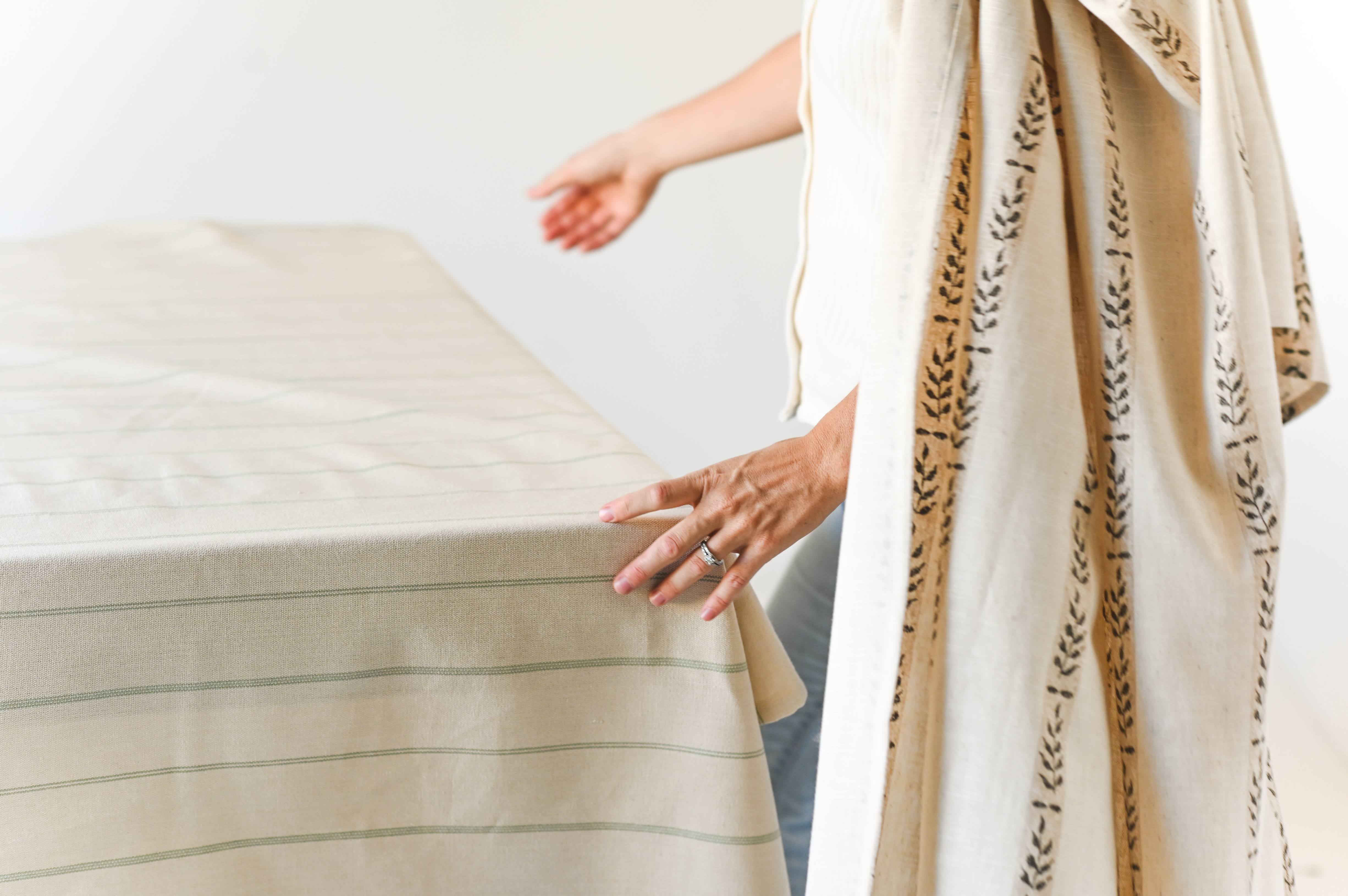 Galley and Fen – wholesale Tablecloth – Simple English Stripe3