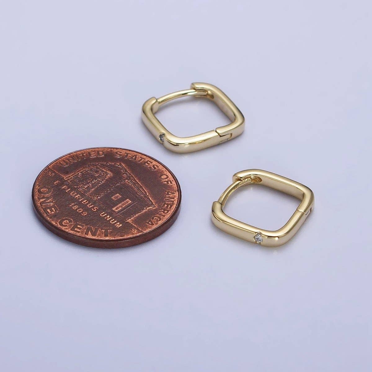 Aim Eternal - Vendita all'ingrosso Orecchini a cerchio - Orecchini a Cerchio squadrati con zirconia cubica trasparente riempiti in oro 14 carati | AB2411