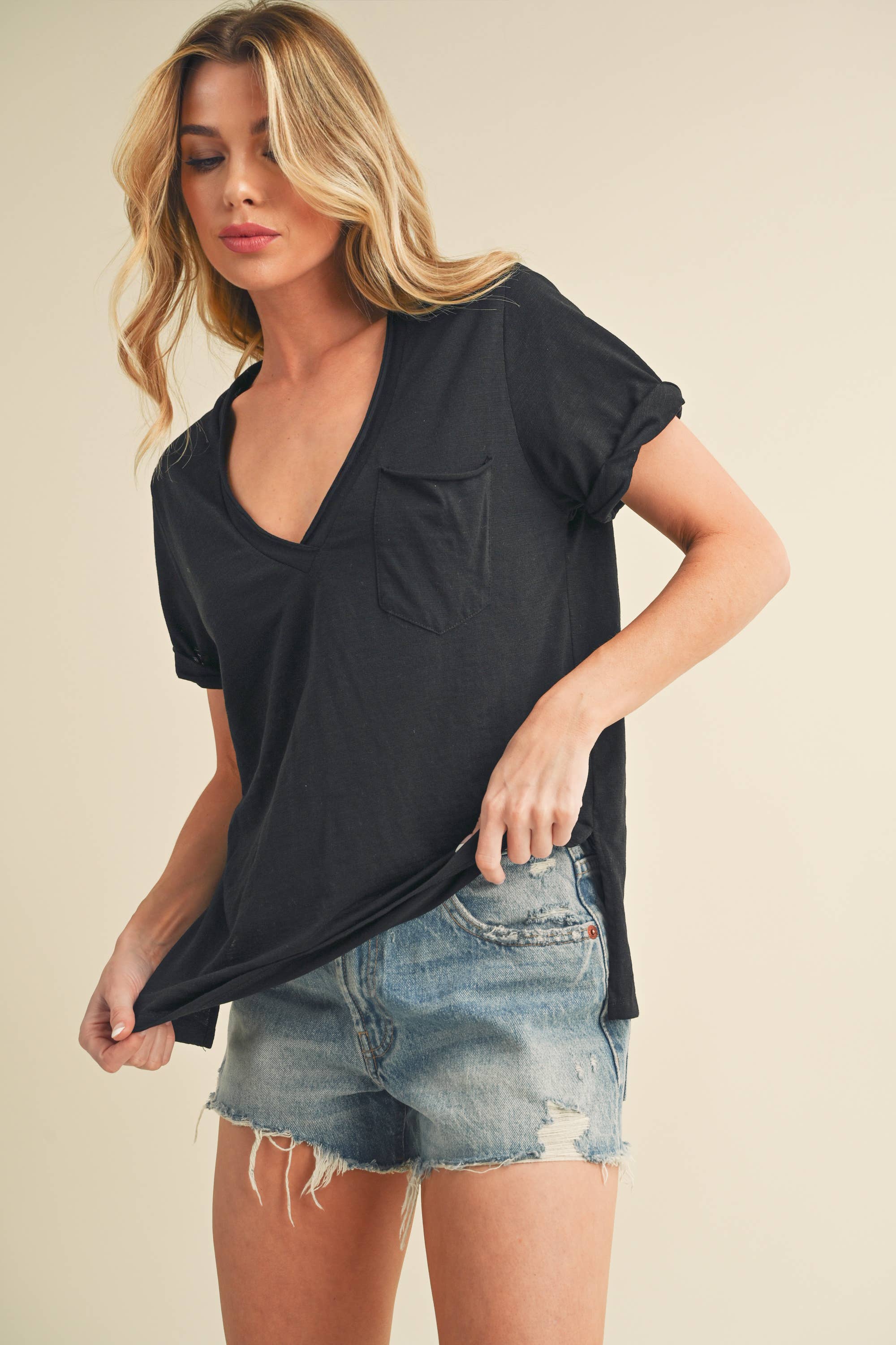 AEMI + CO - Wholesale T-Shirt - Women's - 8286DK Zoie V-Neck Short Sleeve Top 571