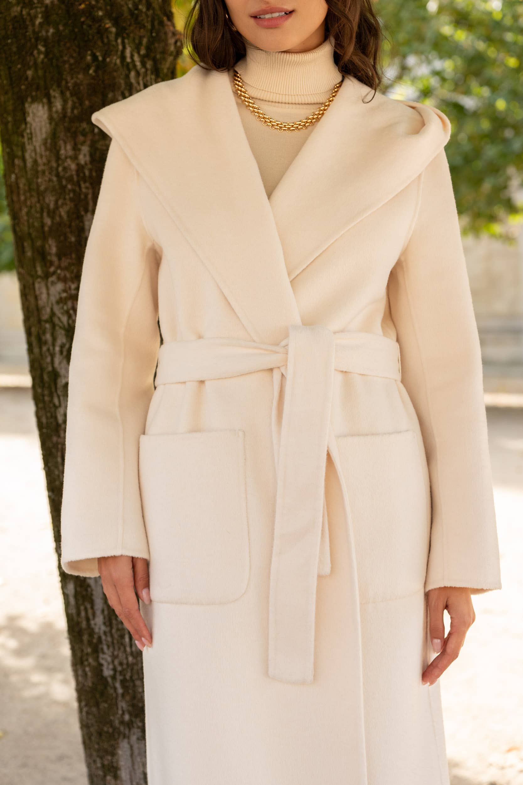 Attentif Paris - Wholesale Coat - Women's - Hand-sewn long wool coat with large hood and belt38