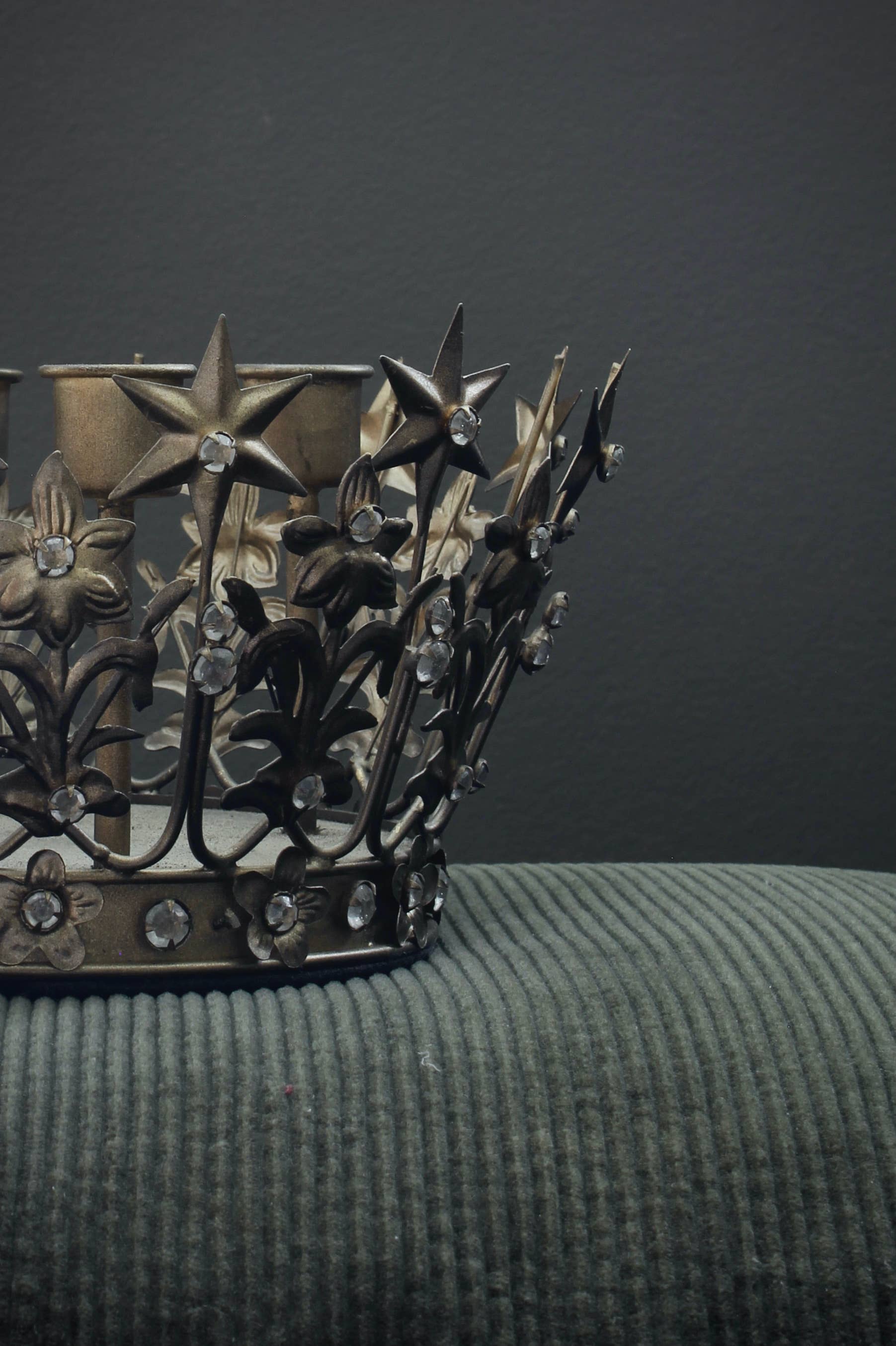 Nordstjerne - Wholesale Candle Holder - NOSTALGIA crown advent stage, antique golden1