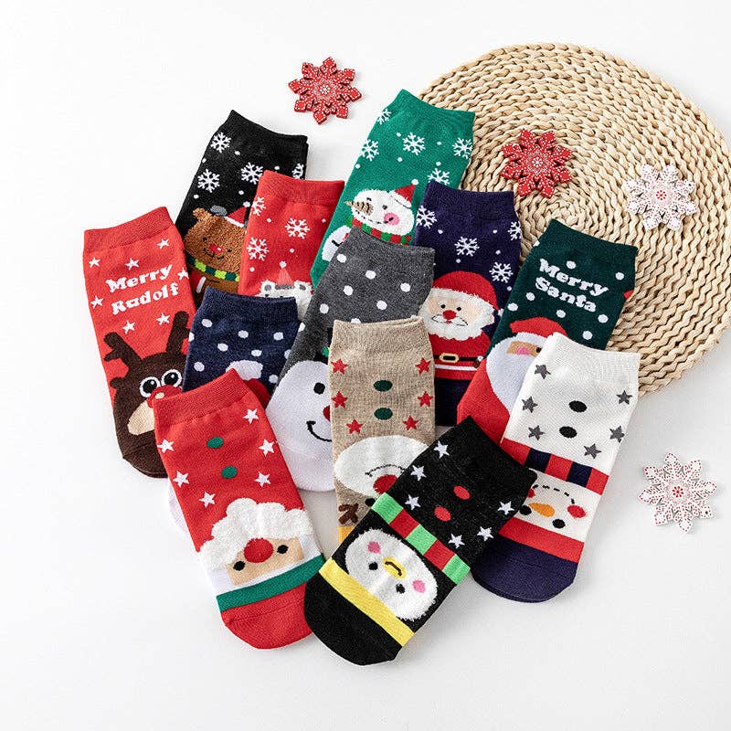 SALINA TRADING INC - Wholesale Socks - Women's - Cute Cartoon Christmas Socks Cotton Blend Casual Short Socks4