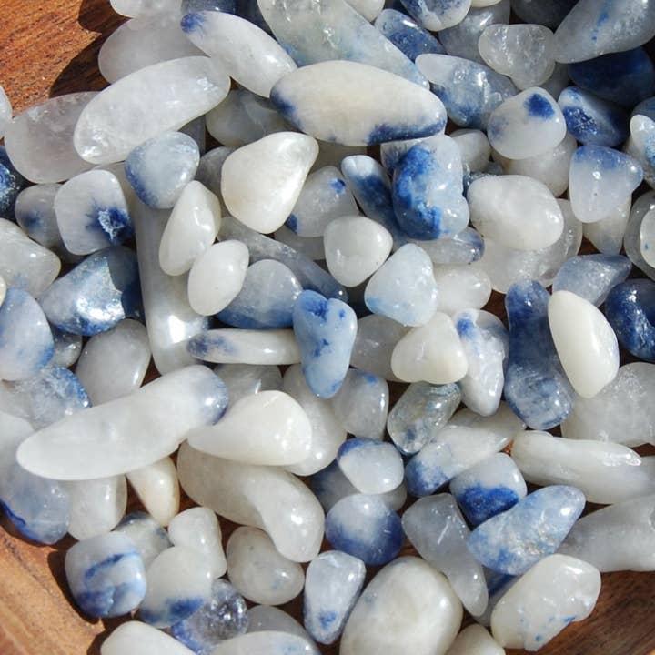 Caspar Curiosities - Wholesale Spiritual Stone/Crystal - 20-25pc Dumortierite Quartz Crystal Tumbled Stones, XS