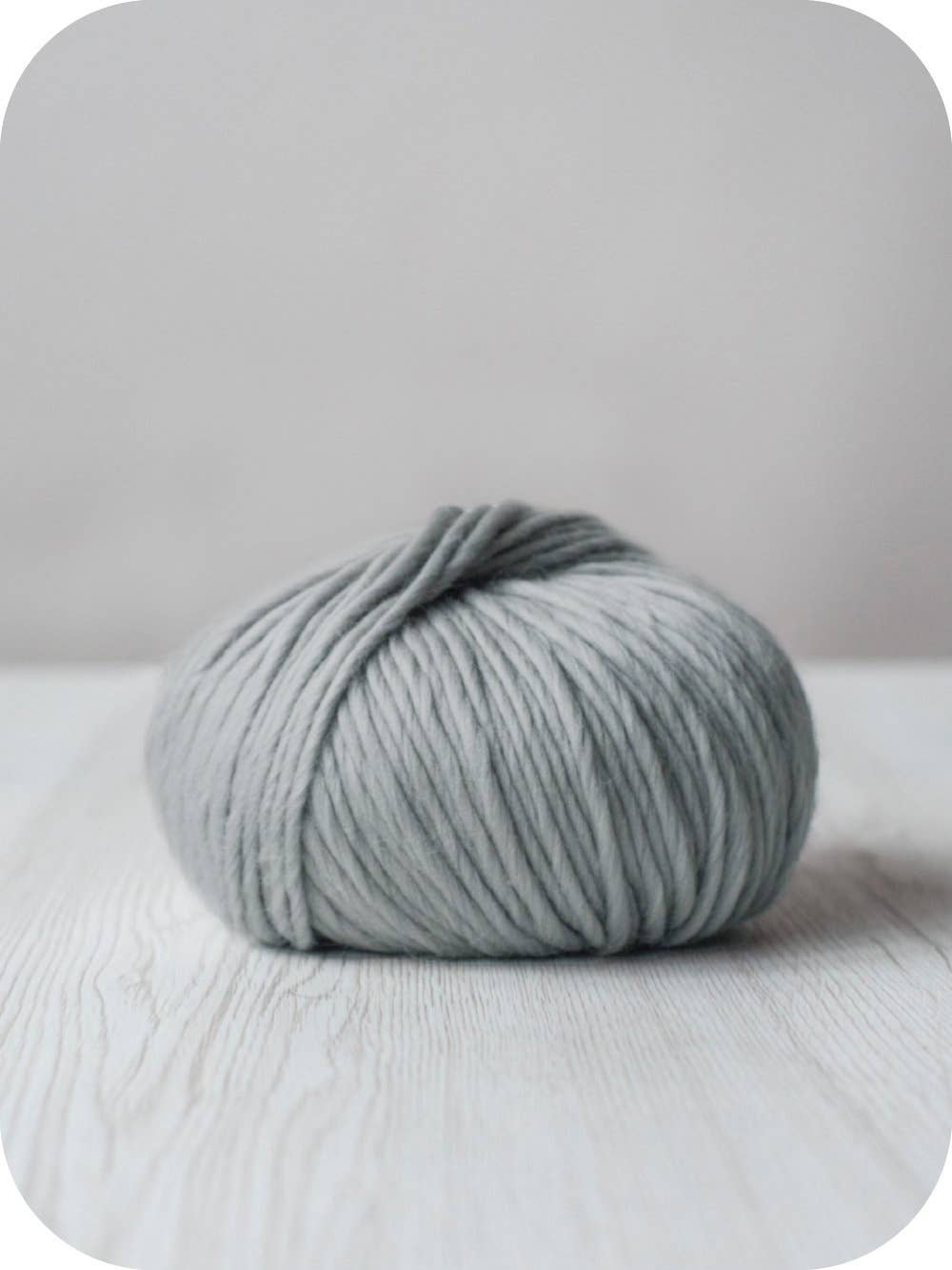 DHG – wholesale Garn – 100 g extra fin merinoullsgarn - The Classic Collection48