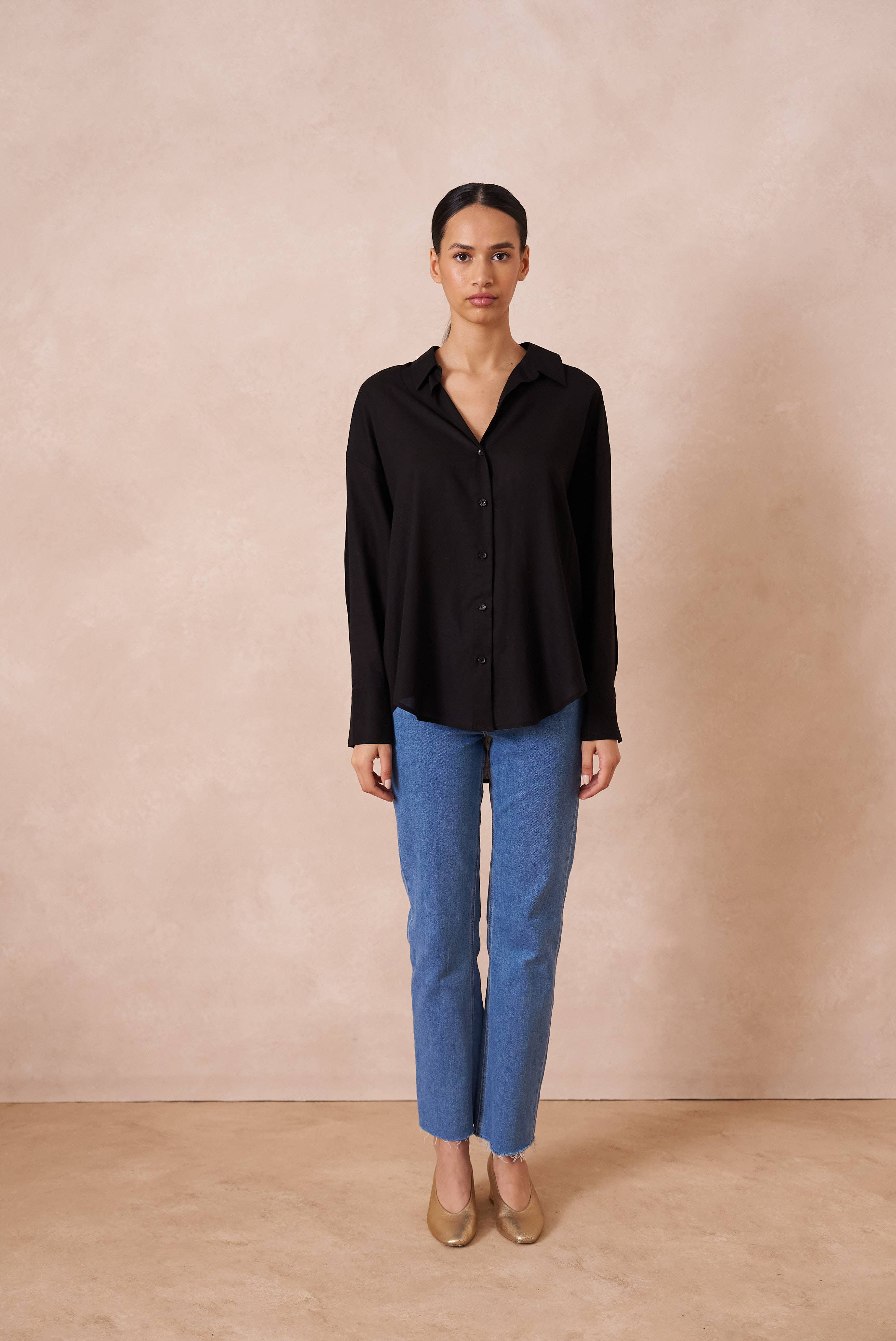 Attentif Paris - Vente Chemise à col boutonné – femme - Chemise unie avec col à revers avec du lin4