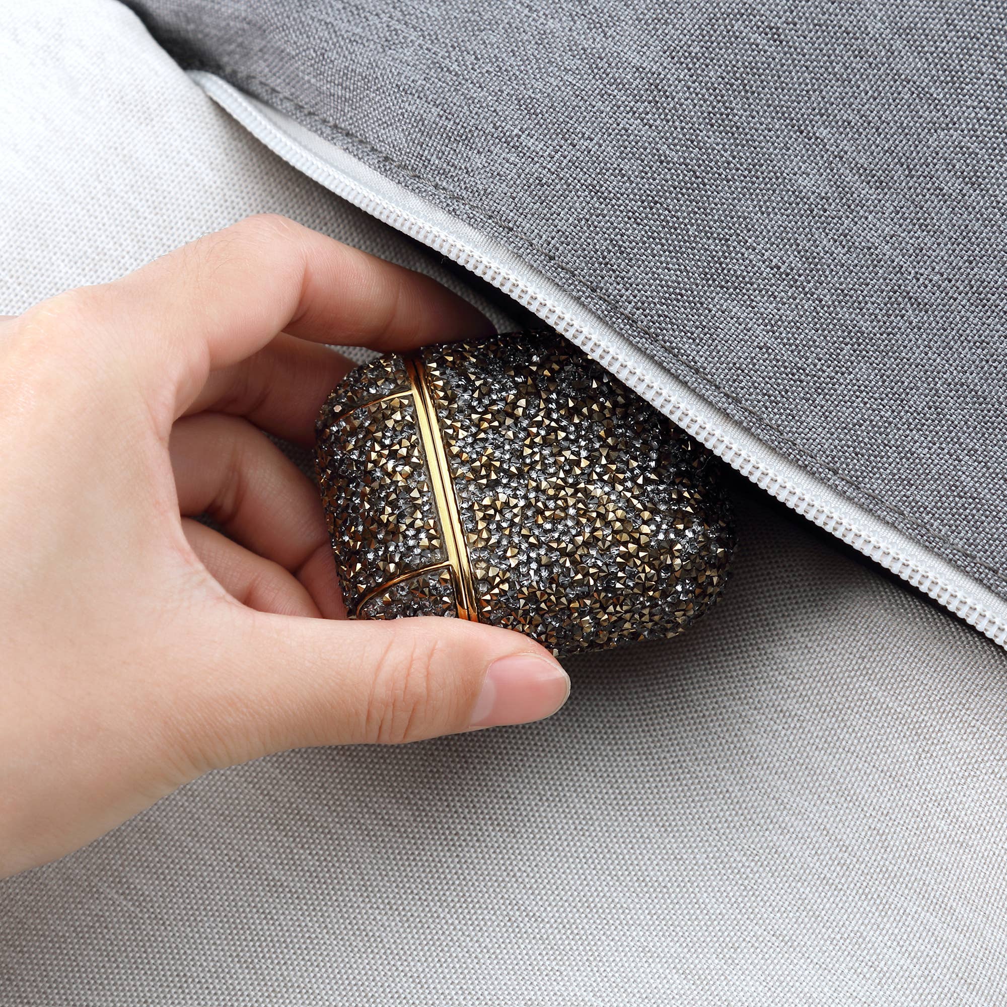 LAX Gadgets - Wholesale Earphone/Headphone Case - Unisex - Apple AirPods 2 Shiny Rhinestone Case with Retail Pack8