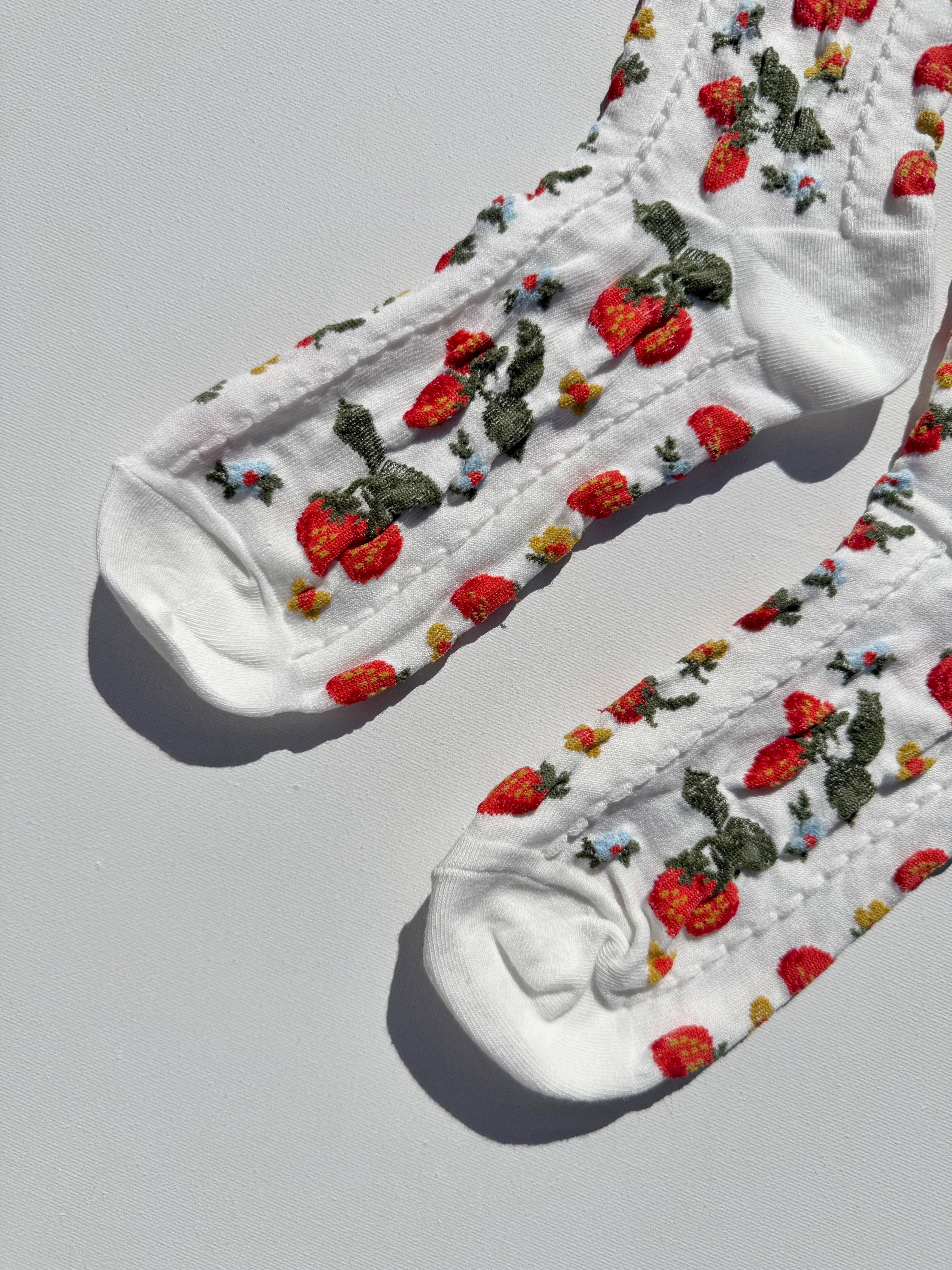 Billy Bamboo - Wholesale Socks – Women's - STRAWBERRIES SOCKS6