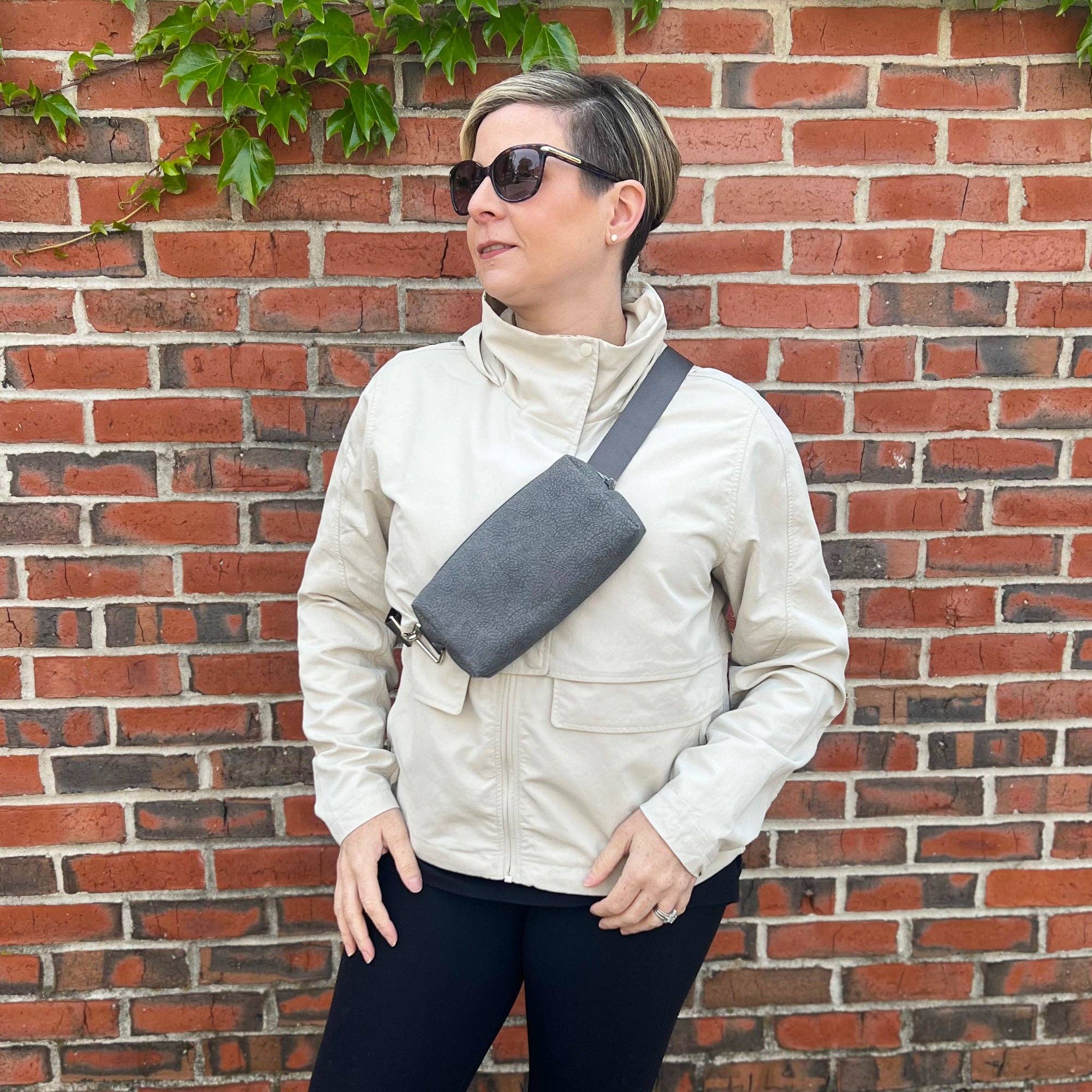 Crosscut Sewing Co. - Wholesale Belt Bag - Women's - Belt Bag Sewing Kit - Supplies, Printed Pattern and Video Tutorial107