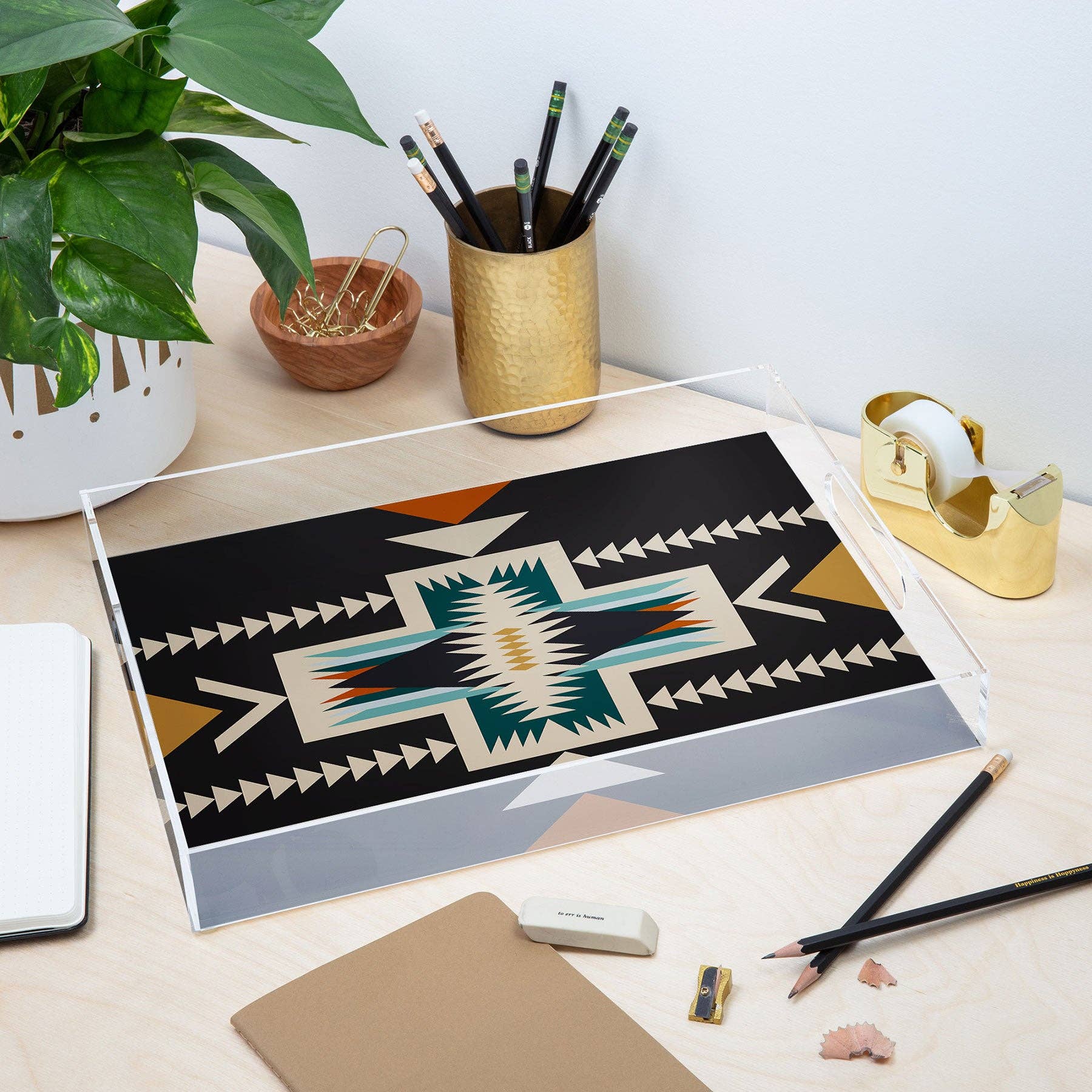 Deny Designs - Vente Plateaux décoratifs - Plateau en acrylique North Star Urban Wild Studio2