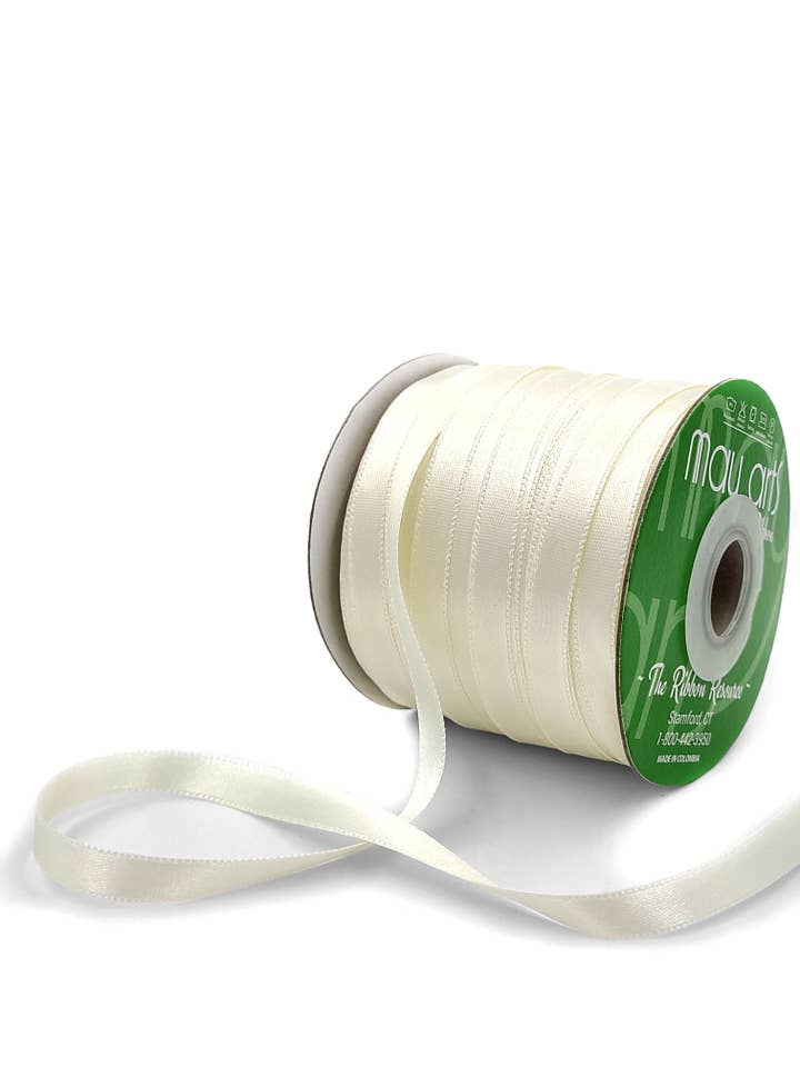 Ruban en satin double face lustré d'environ 3/8 po, ivoire pour la vente par May Arts Ribbon