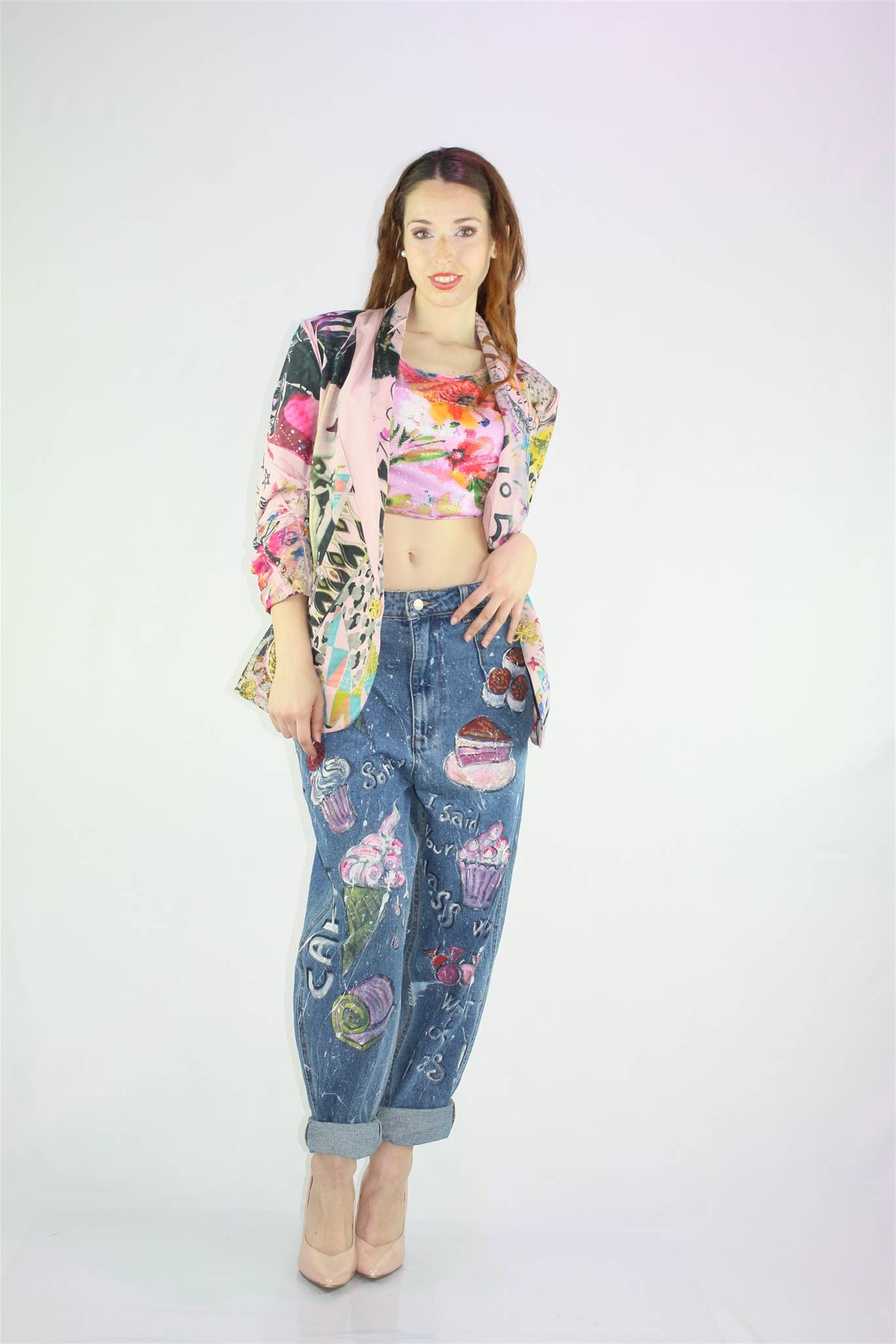 apiedinudinelparco - Vendita all'ingrosso Giacca - Donna - GIACCA BLAZER DONNA MANICHE ARRICCIATE FANTASIA STREET ART 4