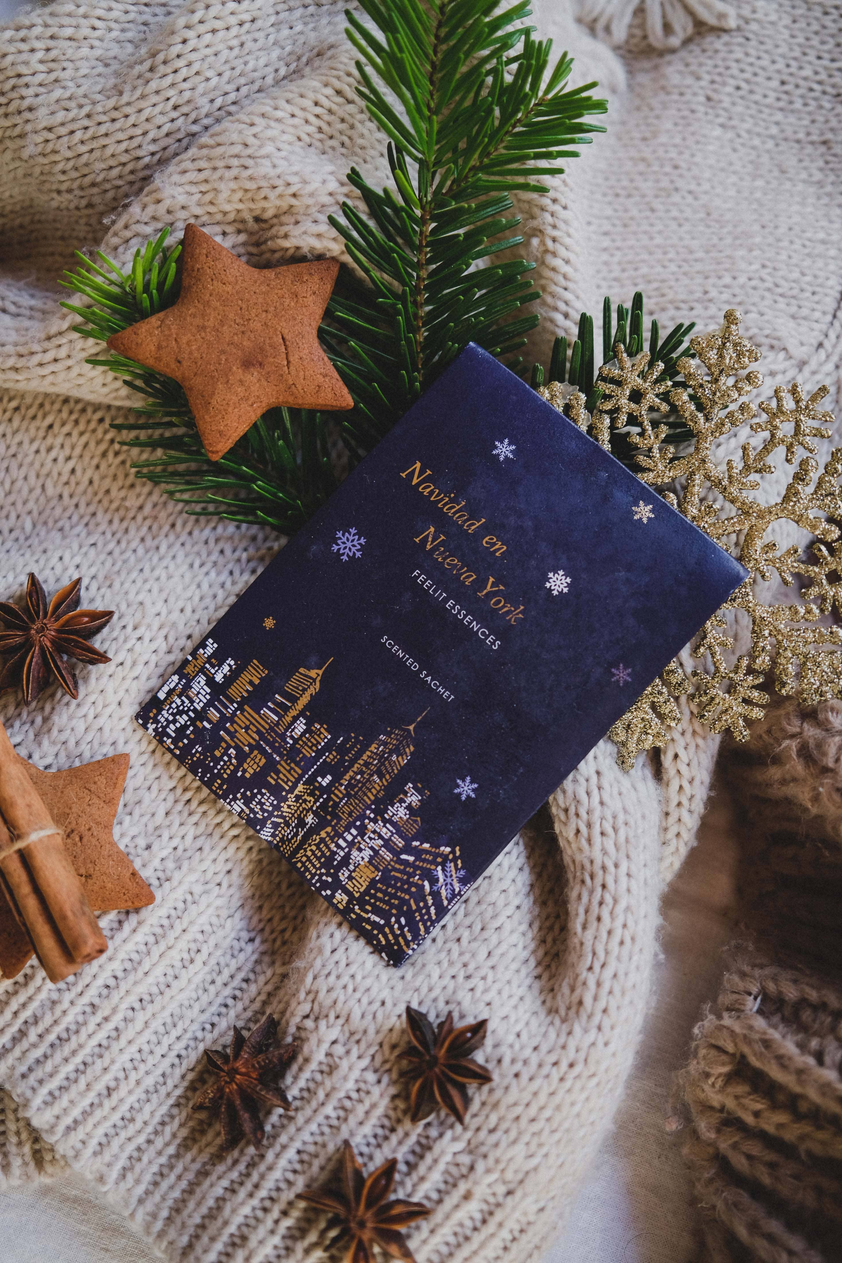 FEELIT-ESSENCES - Wholesale Air Freshener - Scented wardrobe bag. New York Christmas Collection1