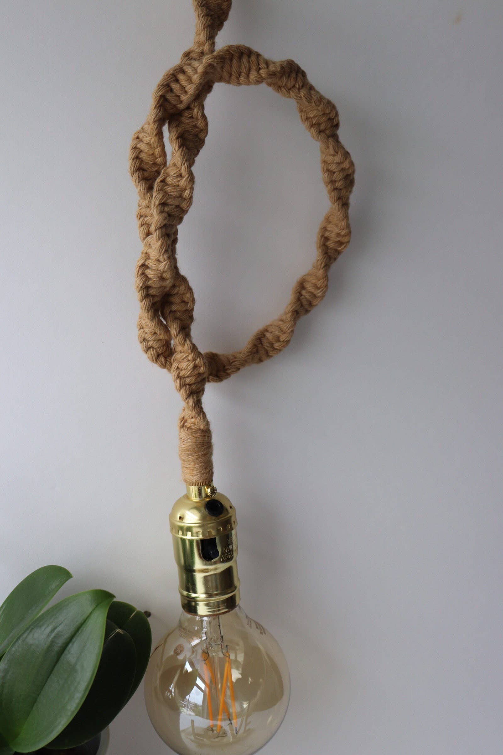 tightyknots – Großhandel Kronleuchter/Hängeleuchte – Makramee-Hängeleuchte, Boho-Lichtdekoration mit Tau, Makramee-Lichtseil3