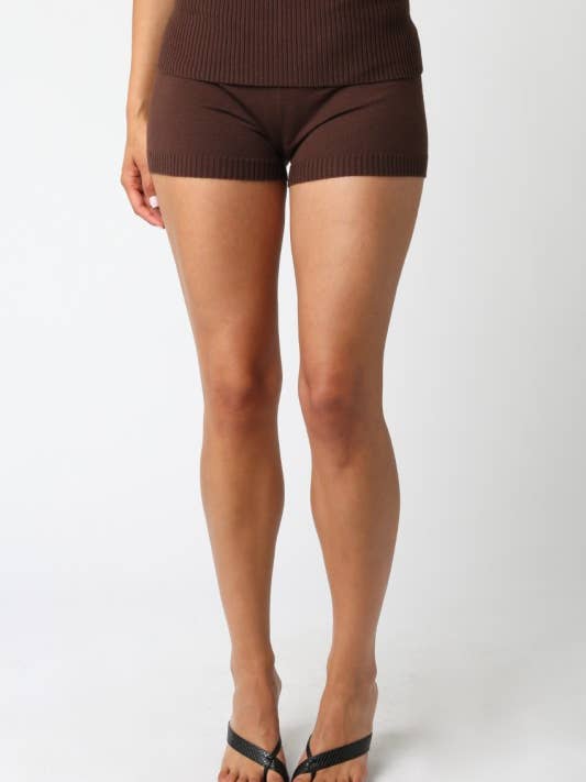 Short en maille Skyler pour la vente par Olivaceous