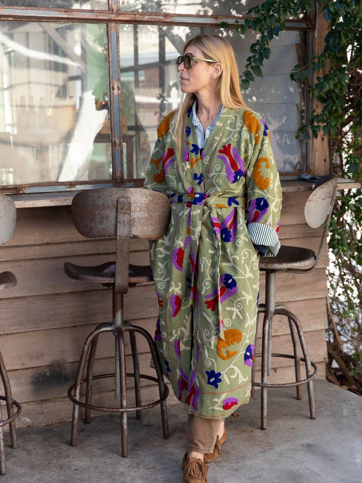 Suzani Long pour la vente par Sanjanaandme