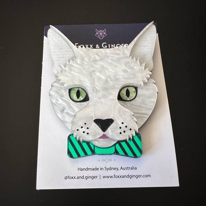 Luna the White Cat Keyring for wholesale by Foxx & Ginger Jewellery