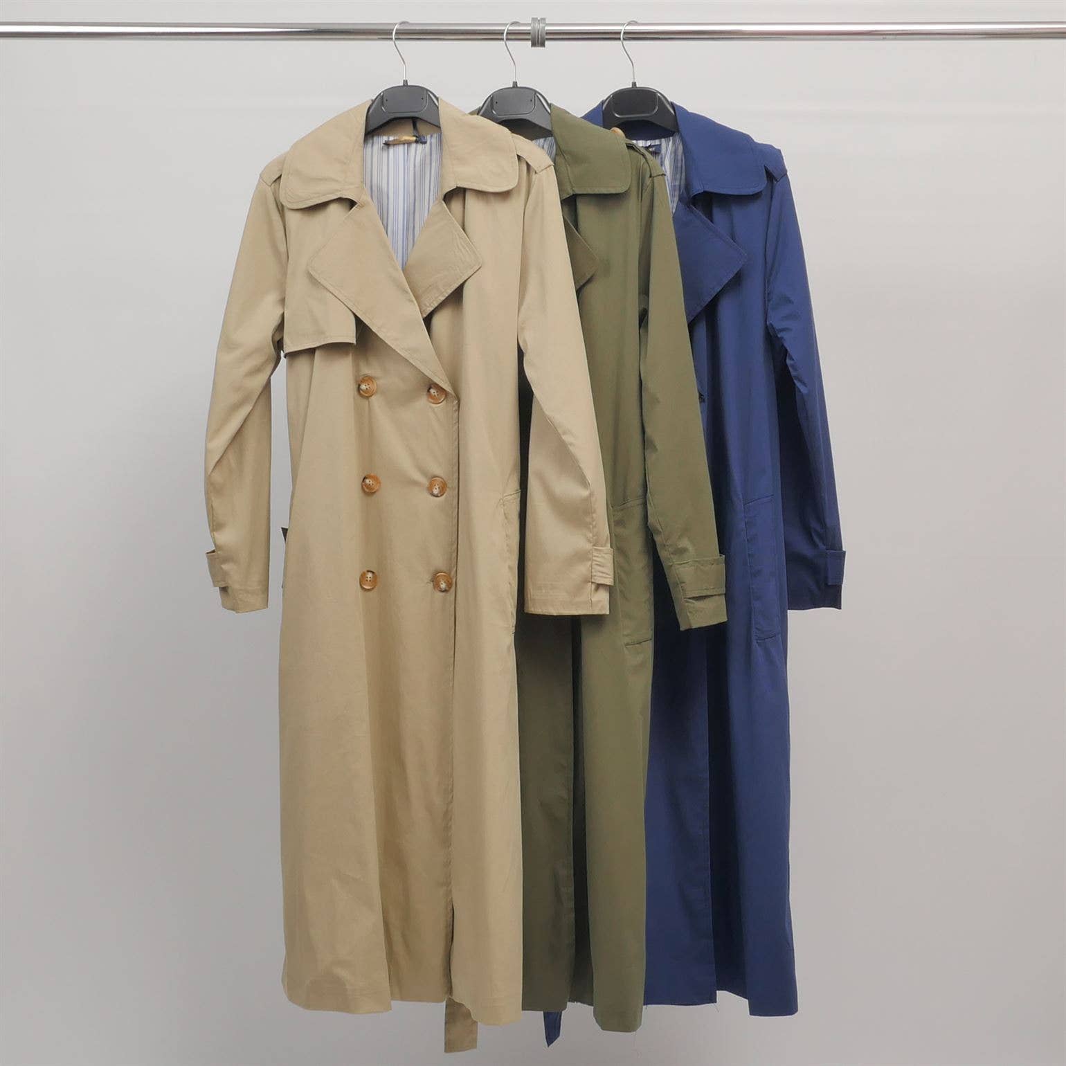Cecile Wang – Großhandel Trenchcoat – Damen – Doppelreihiger Trenchcoat mit Gürtel TDM816247