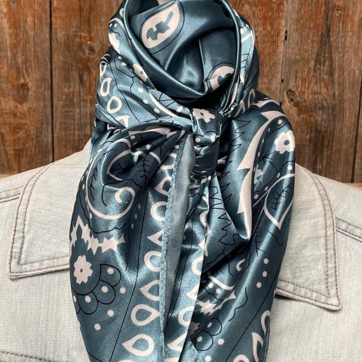 Rodeo Drive - Wholesale Scarf - Unisex - 35X35" Blue & White Paisley Wild Rag/Scarf WR3414