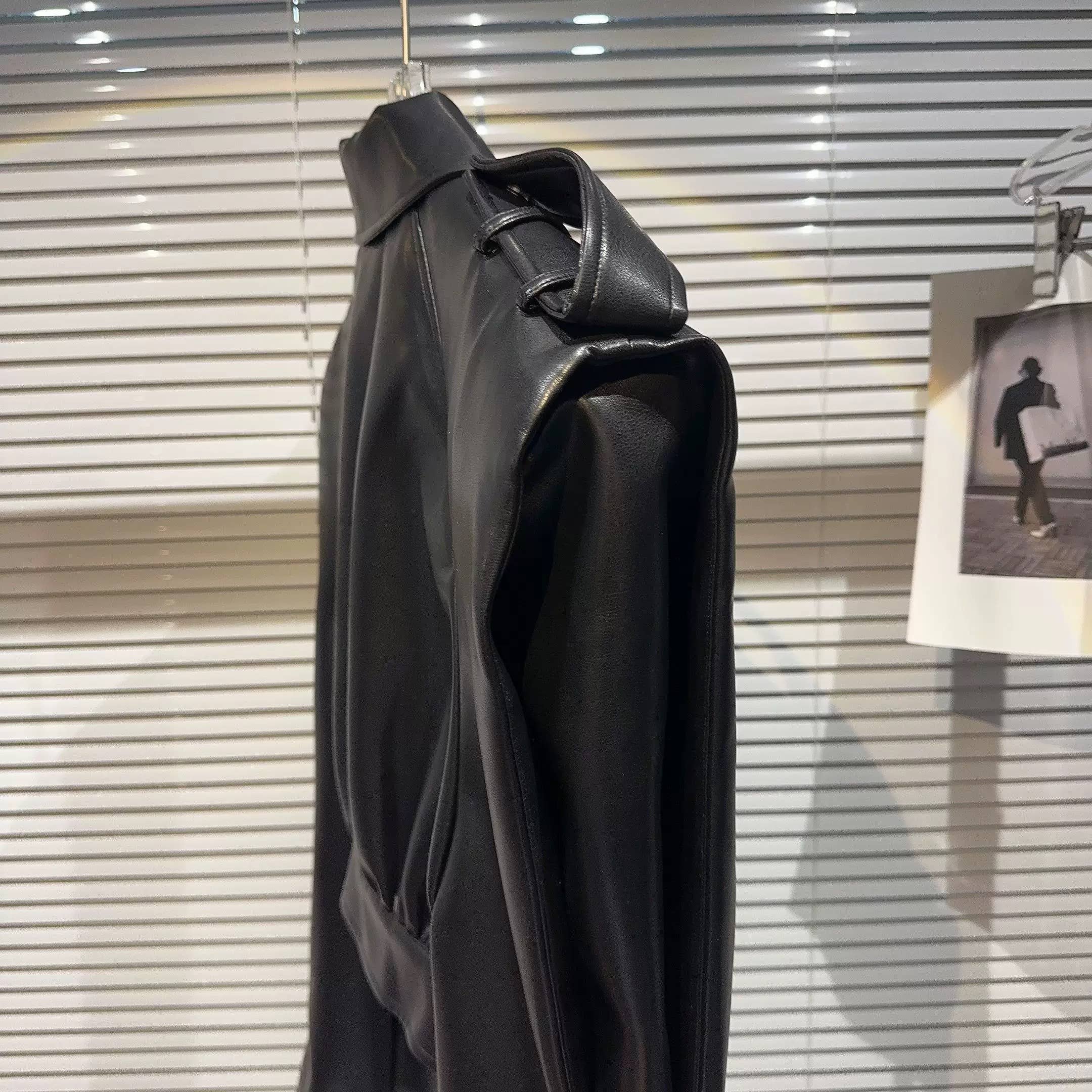 Productseeker – Casaco de couro - Mulher por atacado – JK194Casaco de Estilo Outono com Ombreiras em Pele Sintética2