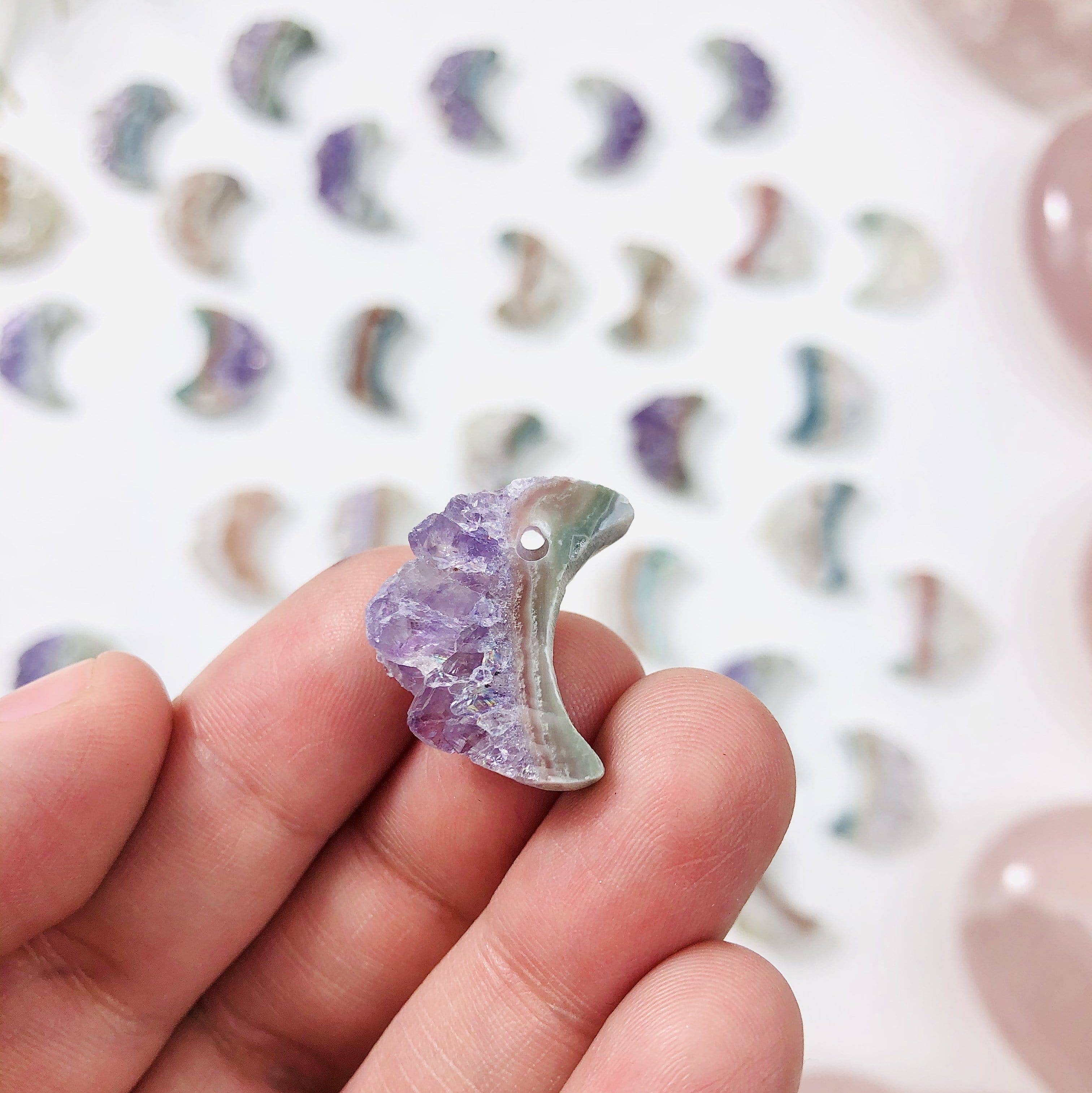 Rock Paradise - Wholesale Spiritual Stone/Crystal - Crystal Drilled Amethyst Moon Crescent Spiritual Stone 20mm3