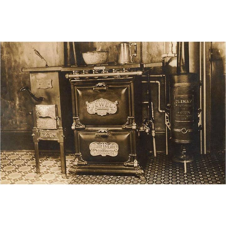 Found Image Press - Venta al por mayor Conjunto de papelería y tarjetas - Tarjeta de Felicitación CK-72 Estufa Anticuada