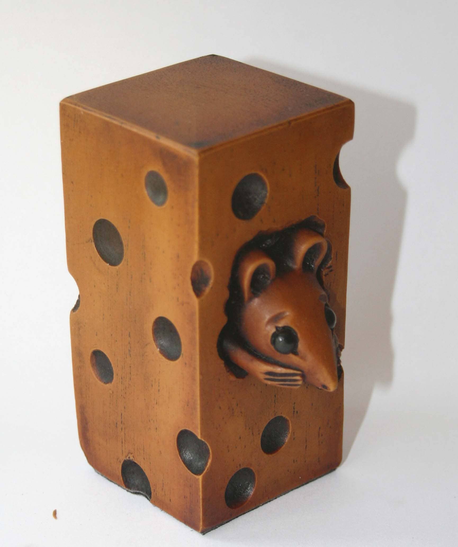 Oakapple Designs Ltd - Wholesale Decorative Figurine - Church Mouse Hiding In Cheese Reproduction Carving Ornament.5