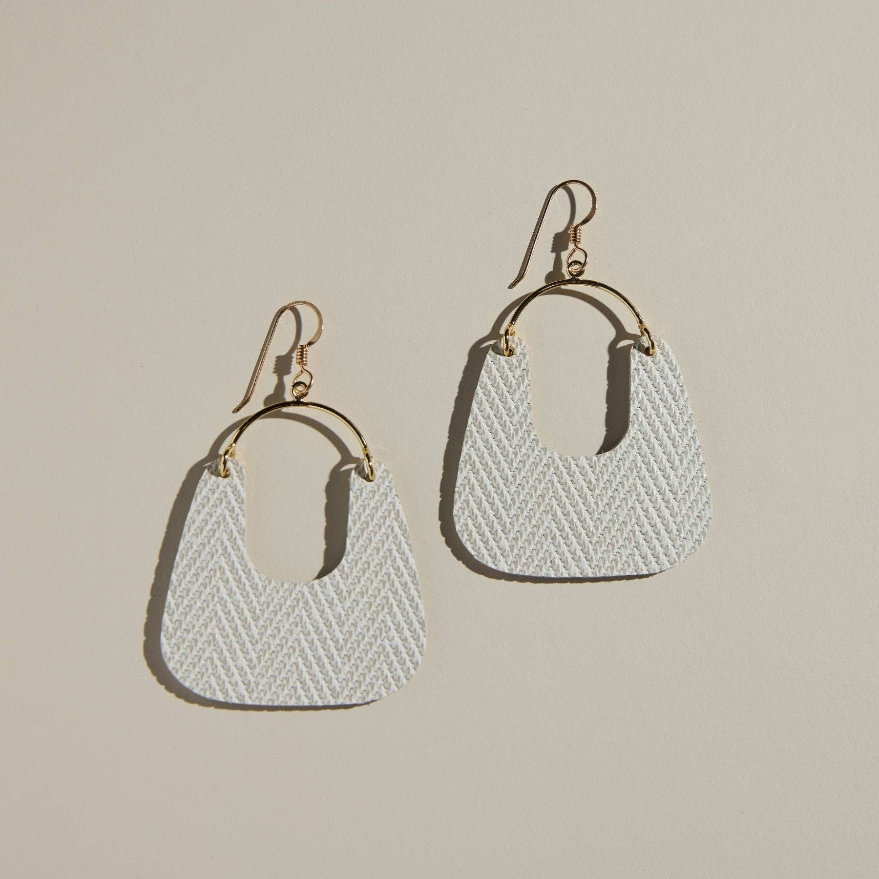 Nickel and Suede - Venta al por mayor Pendientes colgantes - Soft Pearl Noras1