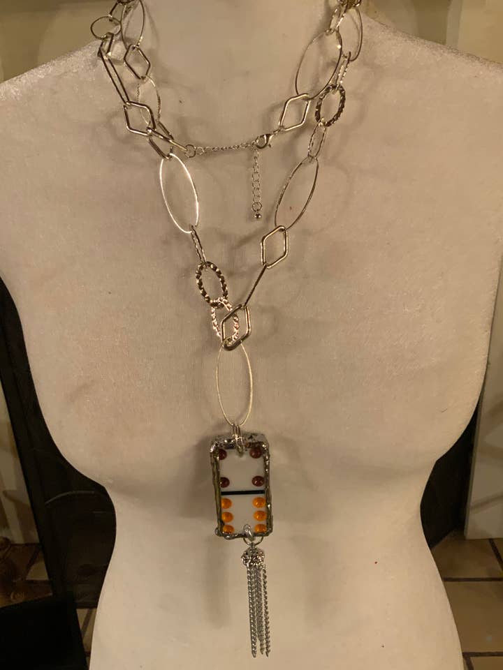 Collier Domino pour la vente par Wild Flower Heart