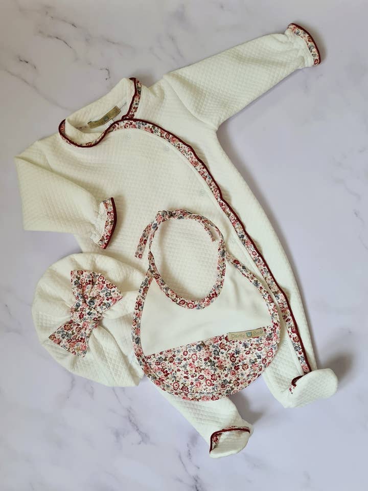 Conjunto de bebé Berry Burst de 3 piezas para venta al por mayor de Dainty Bear