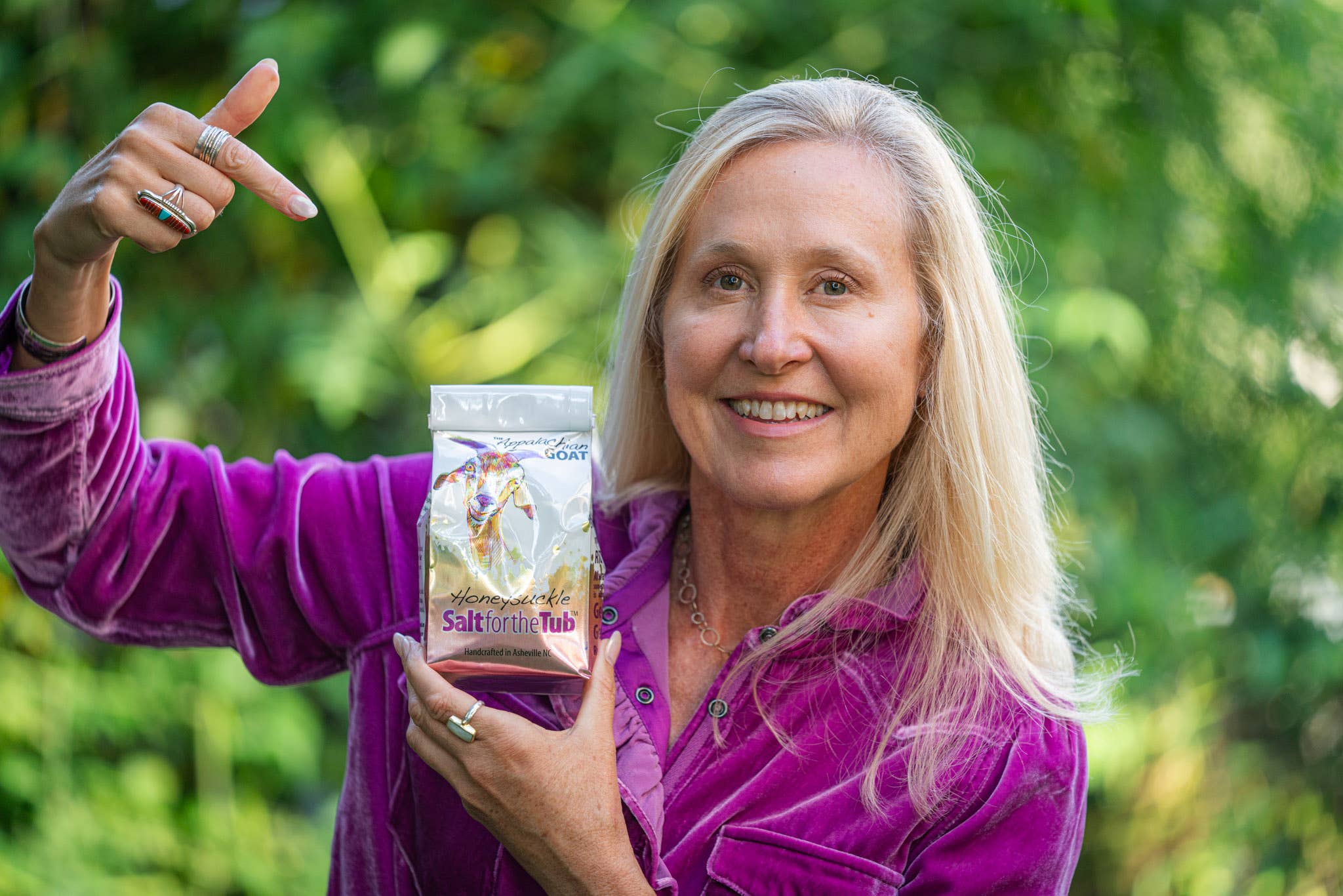 The Appalachian Goat - Wholesale Bath Salts - Honeysuckle Goats Milk Bath Salts1