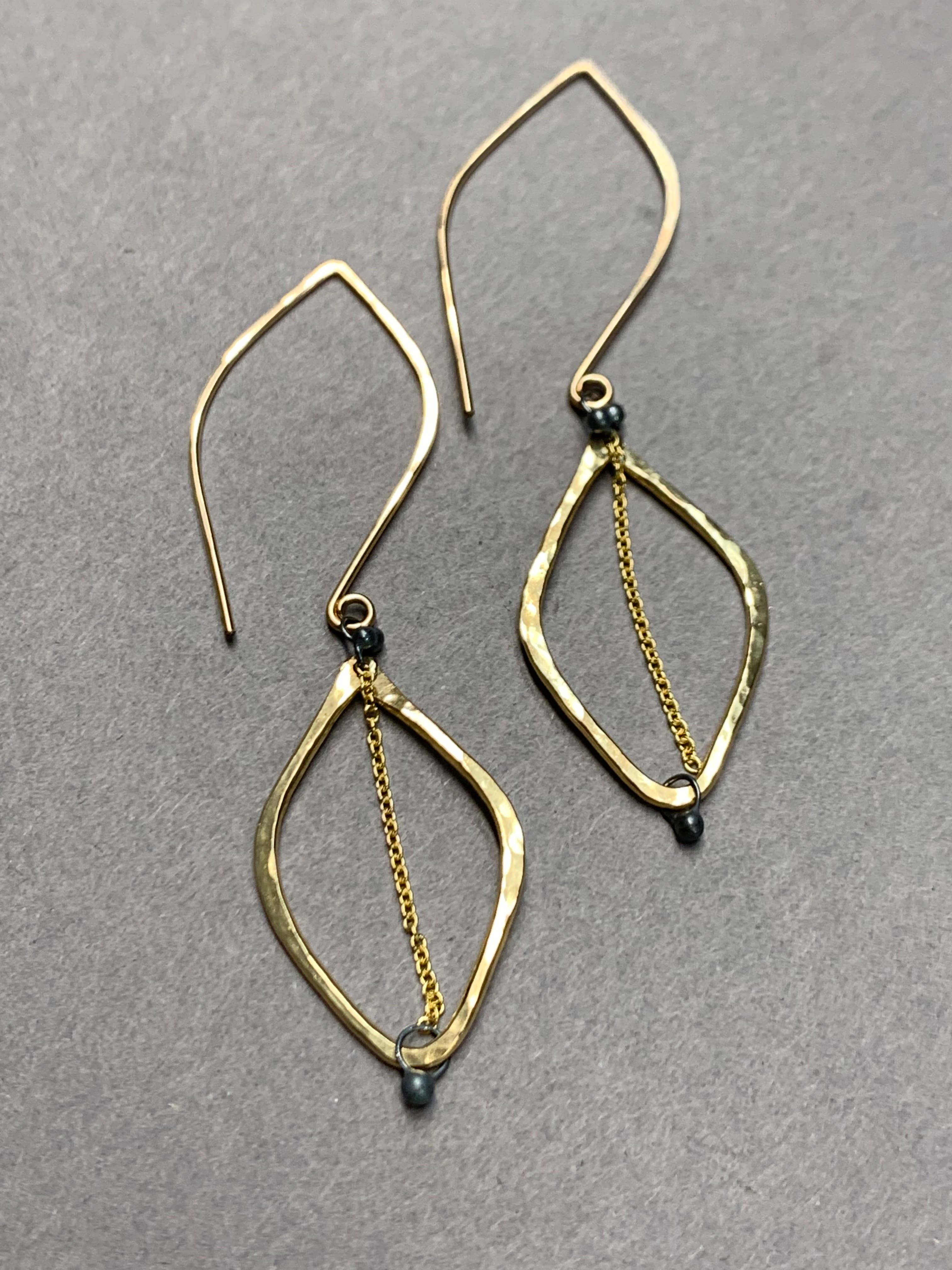 YedOmi Jewelry - Wholesale Dangle Earrings - Hooked Leaf Tassel Earrings4