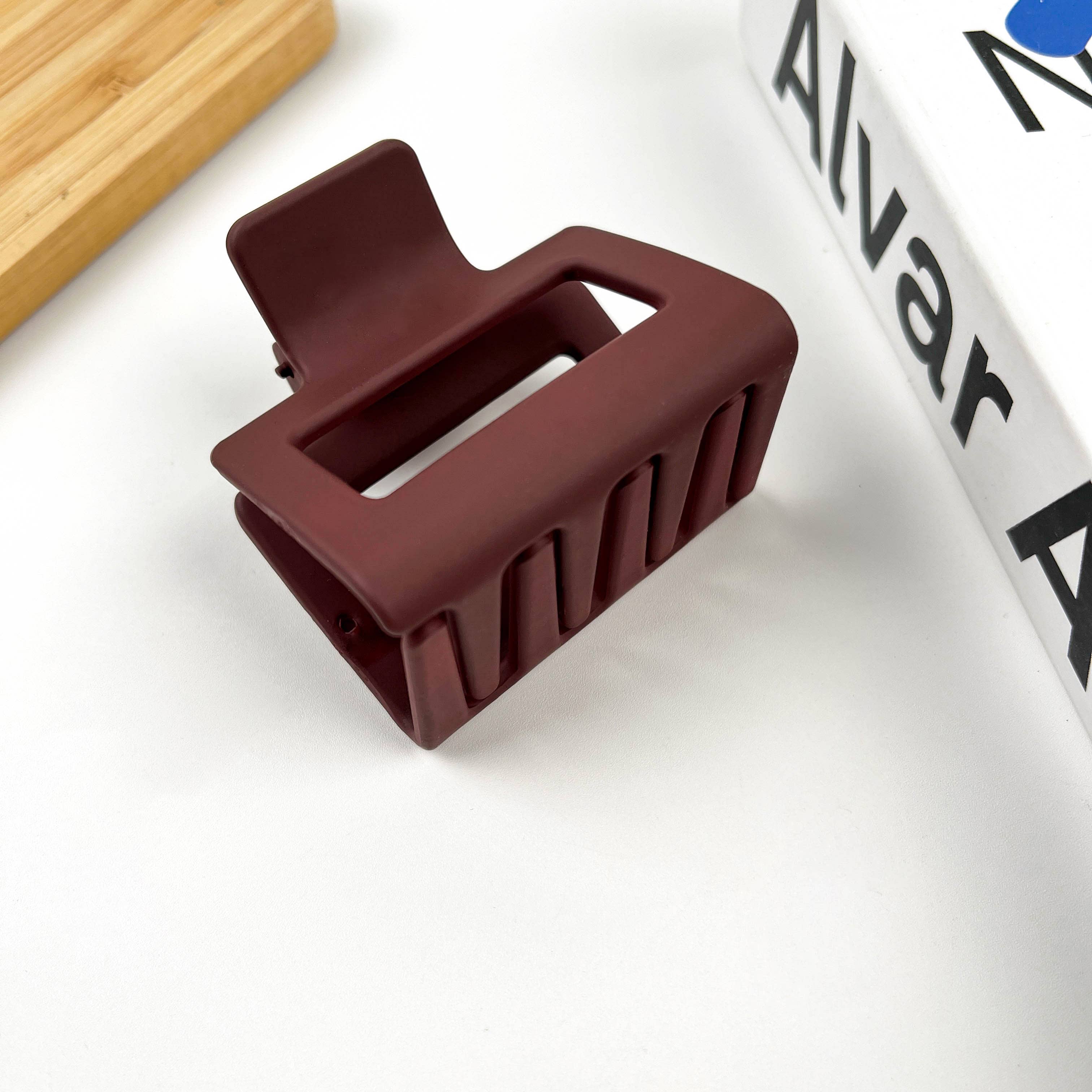 SoapElenGlen - Wholesale Hair Clip - Women's - Medium Square Hair Claw Clip8