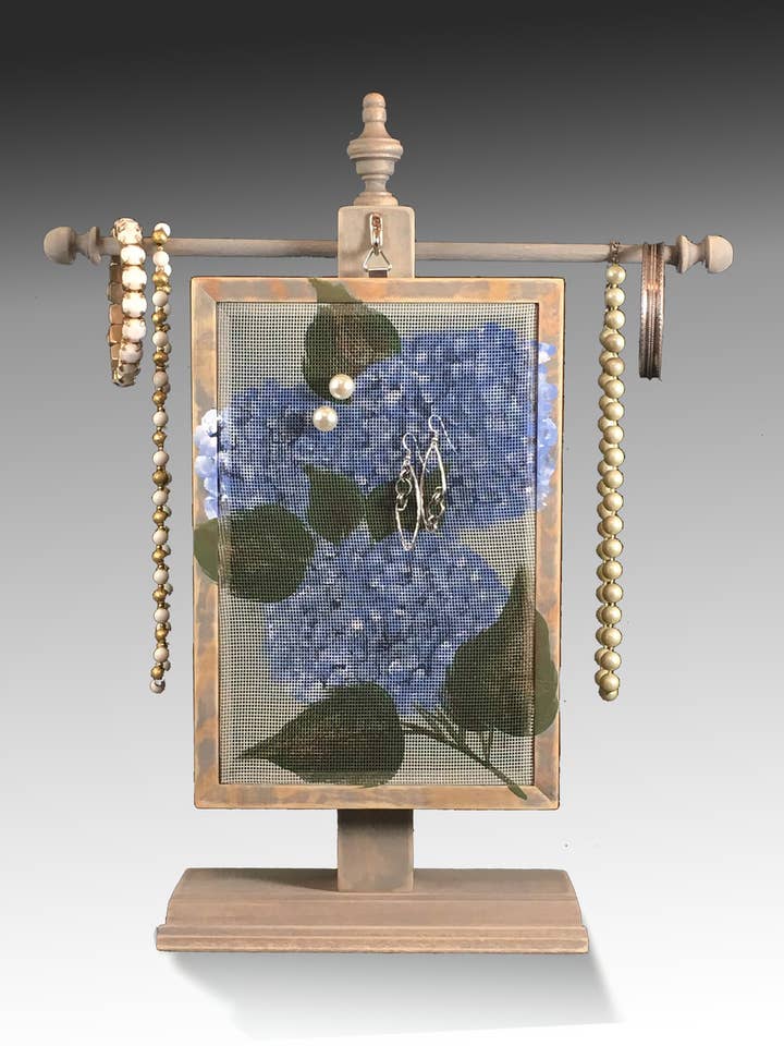 Porte-Boucle d'Oreille Classique - Hortensia pour la vente par Earring Holder Gallery