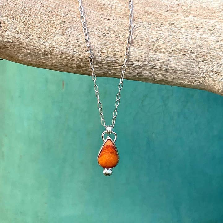 Colgante en forma de lágrima con forma de ostra espinosa para venta al por mayor de 55 North Studio