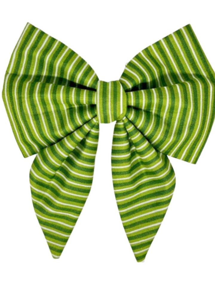 Nœud pour chien Lucky in Green Stripe pour la vente par The Magnolia Pet Co.