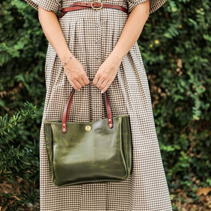 SouthLife Leather Goods - Wholesale Top Handle Bag - Women's - The Small Bucket Bag15