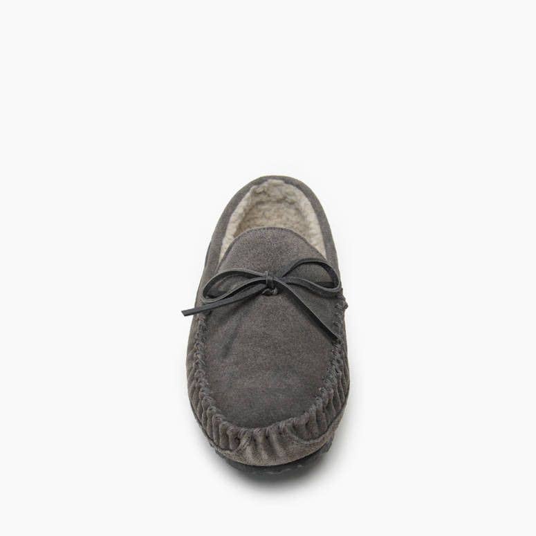 Minnetonka - Vente Chaussons – homme - Pantoufles à enfiler doublées de poils Casey en daim pour hommes2