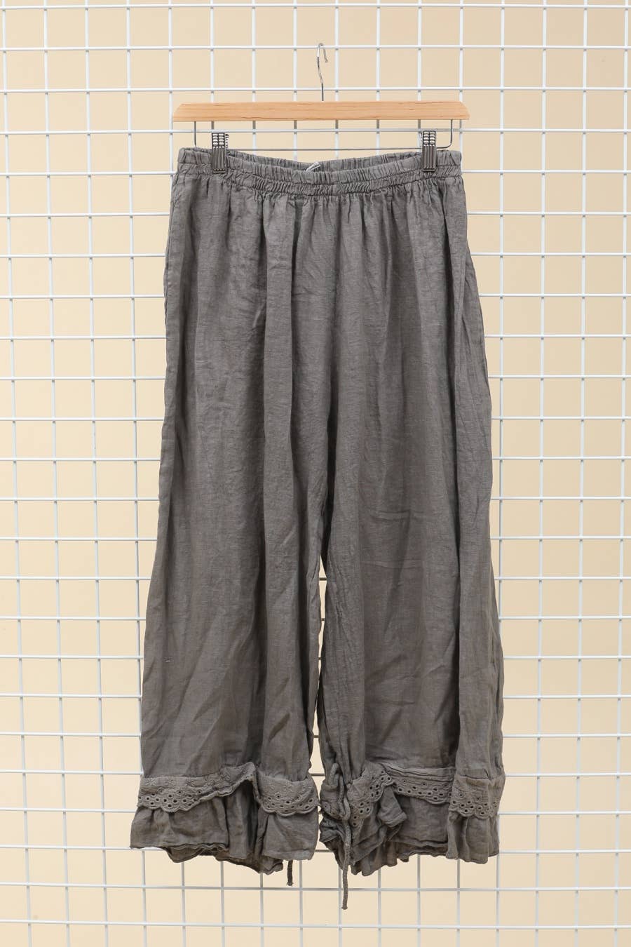 la maison des fibres naturelles - Wholesale Broek - Dames - Elegante broek met opengewerkt borduurwerk 9204 van 100% linnen11