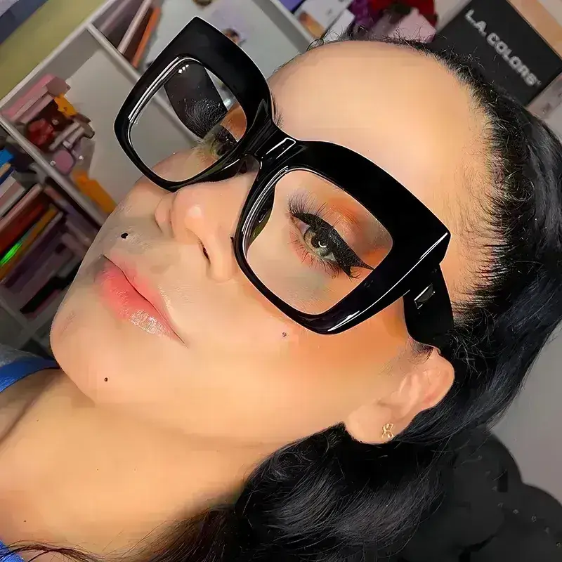 Yaya's Luxe Wholesale – Großhandel Brille – Damen – Luxora Damen Oversized Cateye Klargläser1