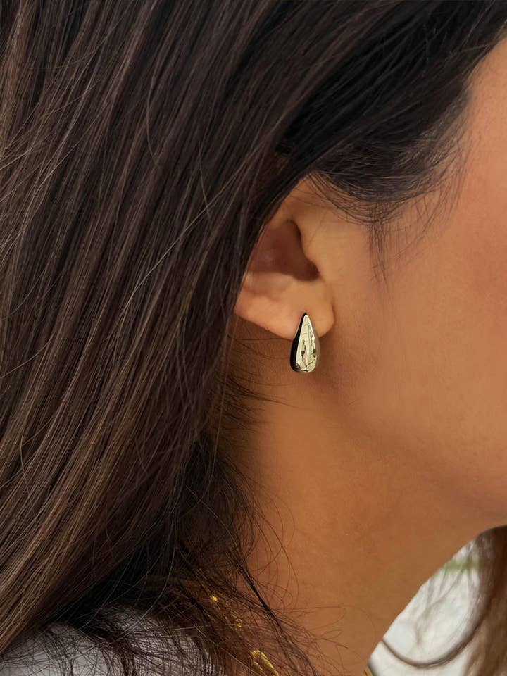 Pendientes de botón TEARDROP | Plata de ley para venta al por mayor de Sonia Hou Jewelry
